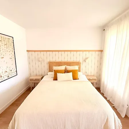 Apartamento Oceanfront With Pool *